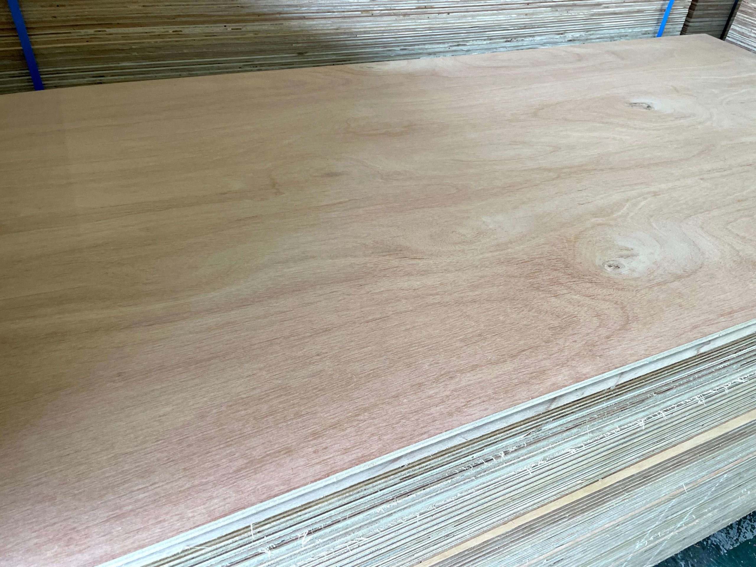 塗装していないコンパネ