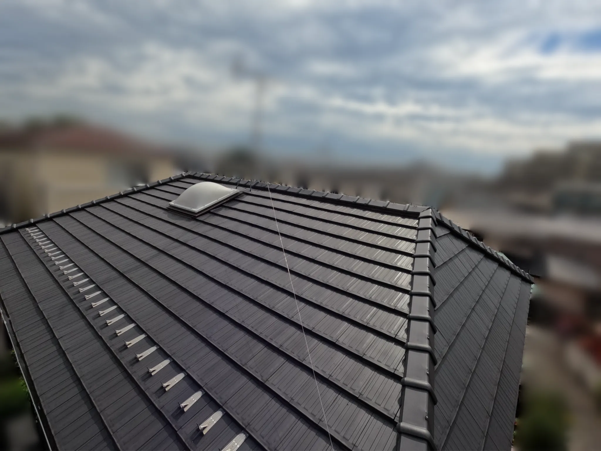 IG工業 スーパーガルテクト シェイドチャコール　屋根カバー工法工事施工前