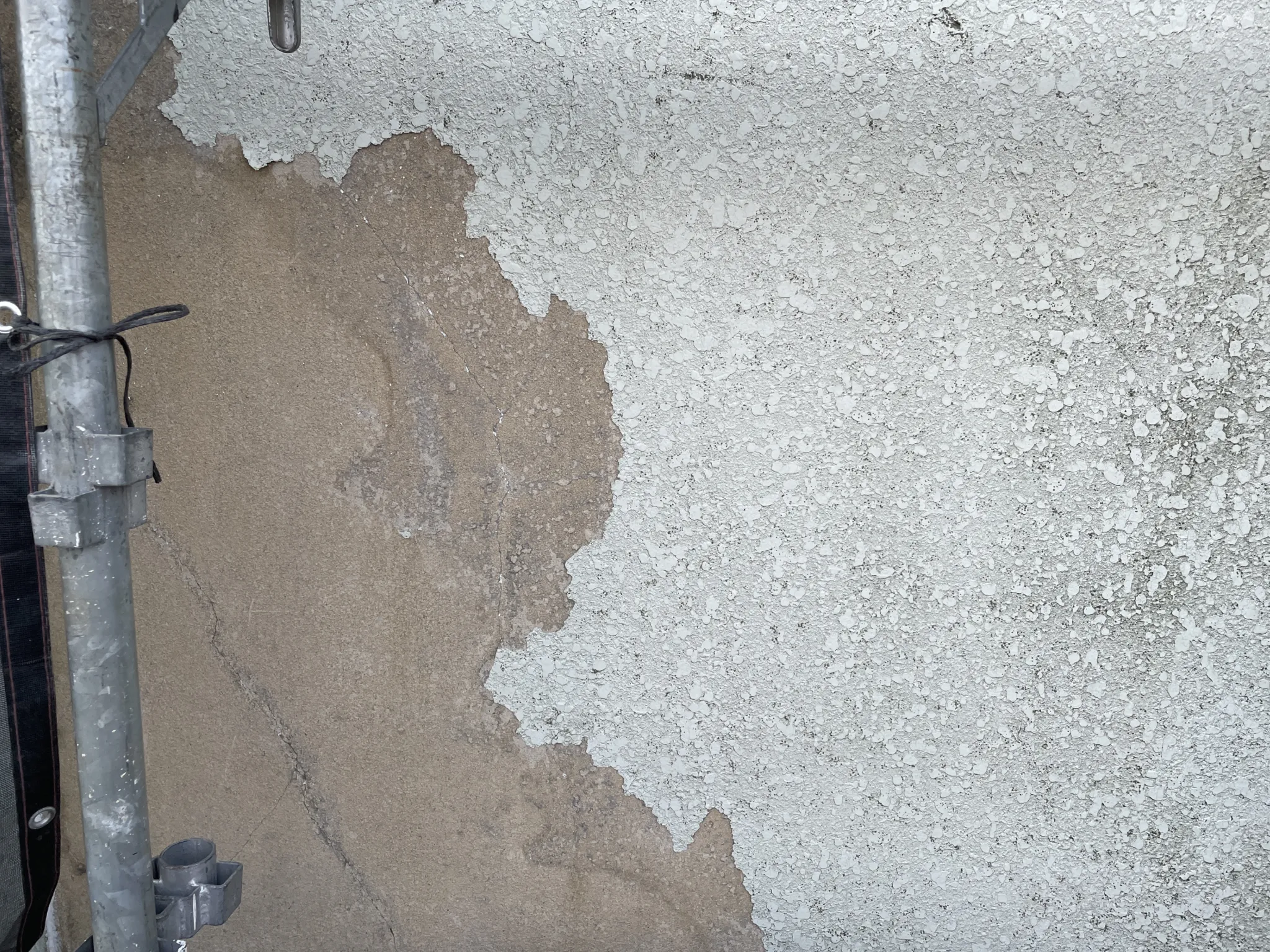 モルタルの浮き・剥がれ